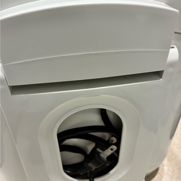 White Bread Maker - Picture 3 of 3